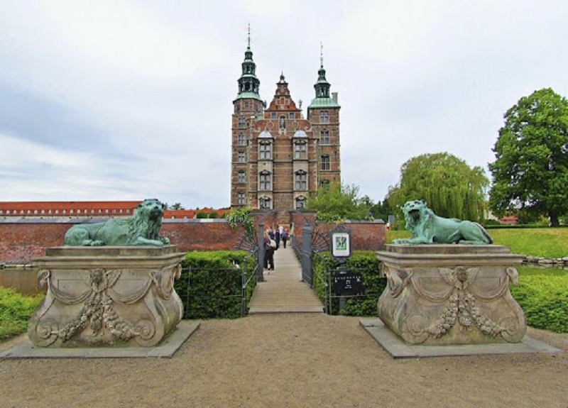 Lâu đài cổ Rosenborg tại thủ đô Đan Mạch